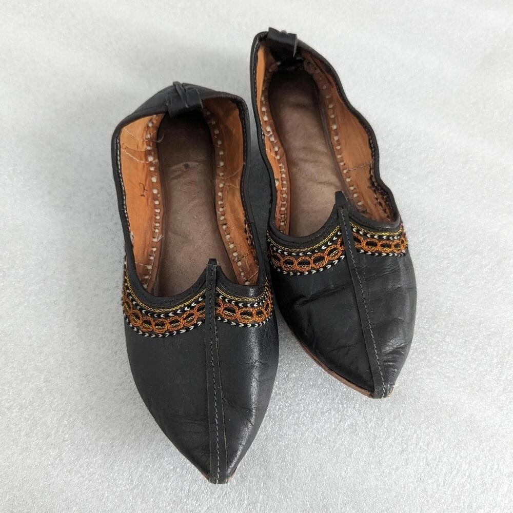 Traditional desi flat shoes handmade leather